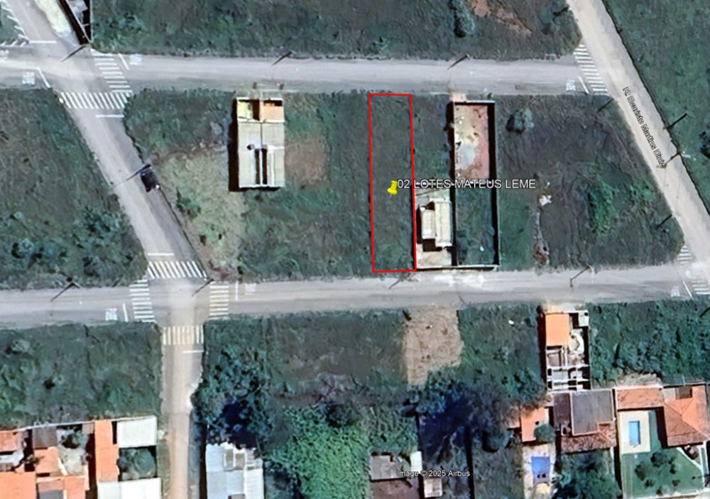 Lotes de uma rua a outra